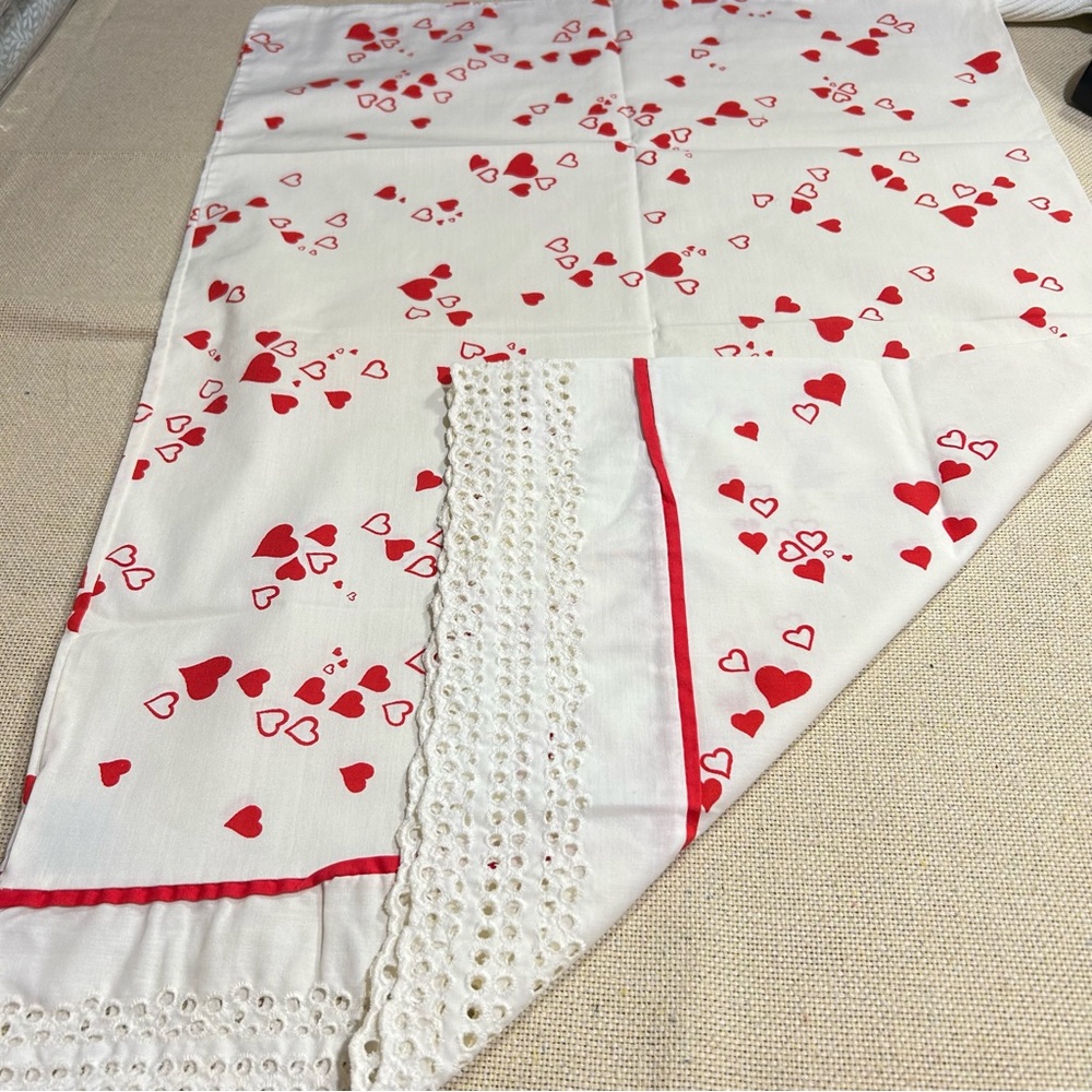 Vintage Anne Klein Hearts Eyelet Trim Pillowcase